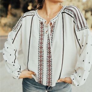 EUC Carly Jean Los Angeles Boho pullover peasant top size XS